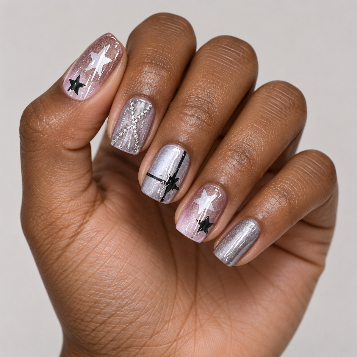 Midnight Muse | Metallic Star Short Press-On Nails